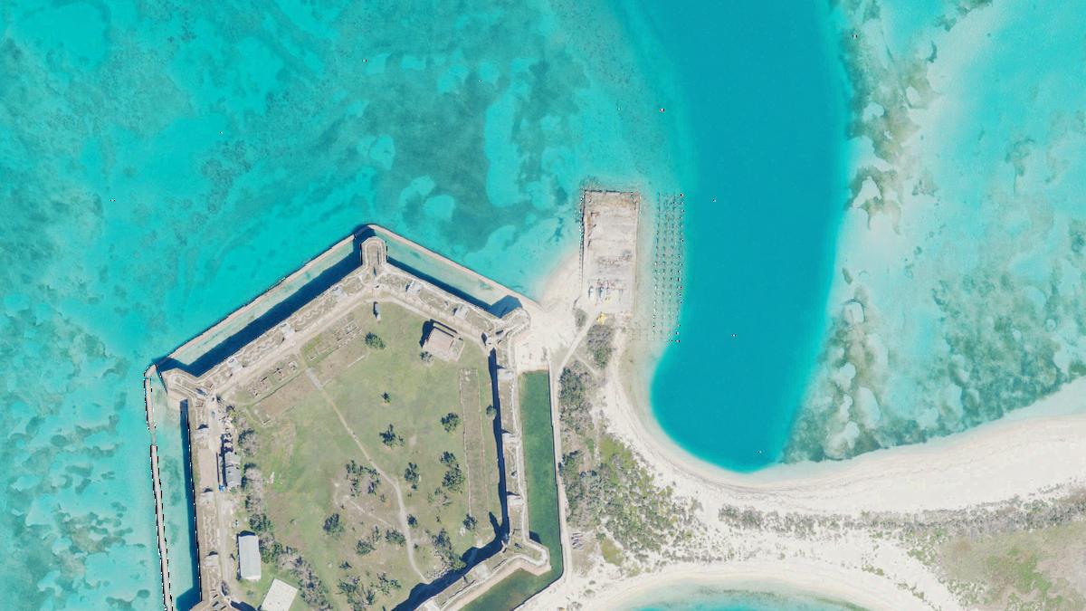 Aerial view of North Swim Beach in Florida, shoreline and surroundings, USDA NAIP imagery from May 2023