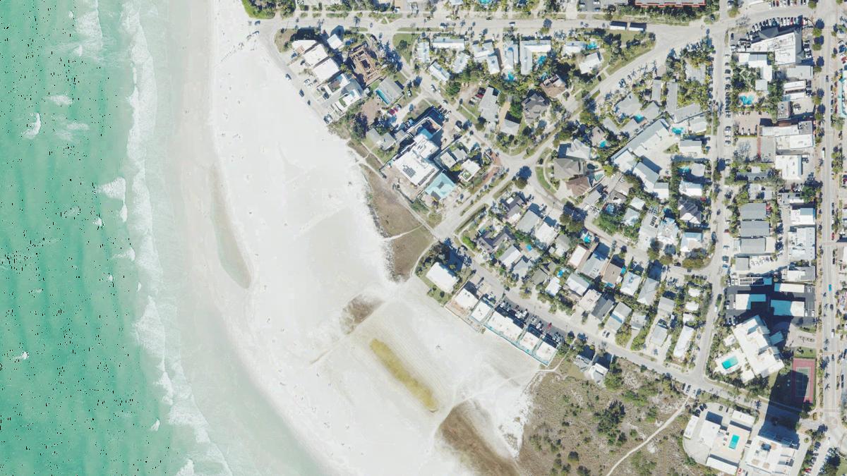 Aerial view of Public Beach Access 3 in Siesta Key, Florida, shoreline and surroundings, USDA NAIP imagery from May 2023